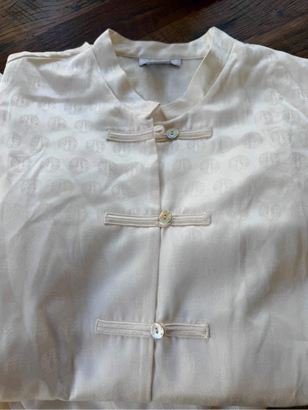 Natori Cream Mandarin-Style Tie-Front Top